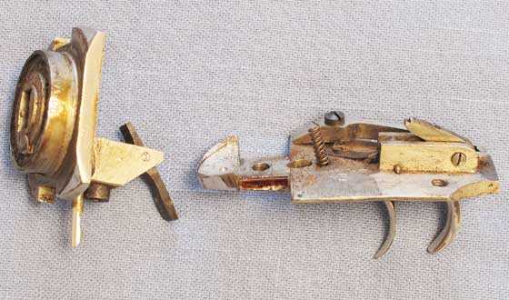 Bugelspanner trigger plate and cylinder back plate