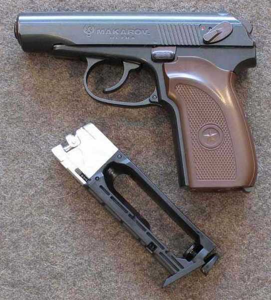 Umarex Legends Makarov Ultra BB pistol Mak and magazine