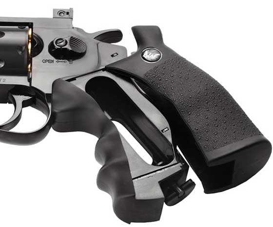 Dan Wesson pellet revolver grip open