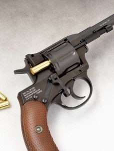Although it is not necessary to use the Nagant’s unusual ejector system with the cartridge-loading airguns, the original design has been duplicated by Gletcher and is fully functional.