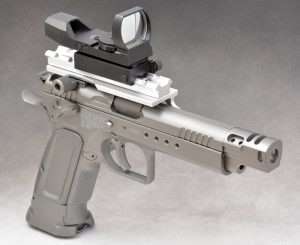 The Tanfoglio Gold Custom was fitted with a Truglo Red Dot Open Series sight. As noted in Part 1 the Tanfoglio comes complete with the mounting rail for optics. The airgun is also available as a complete set including optics. 