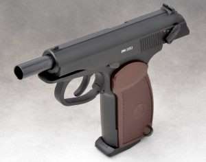 There are some obvious similarities between the Makarov and the innovative c.1929 Walthr PP and later PPK Models.