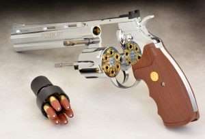 The Python models come with six BB cartridges and speed loader. Pressing the rounds into the cylinder automatically releases them from the speed loader. Extra cartridges and speed loaders are available.