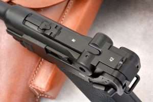 The Umarex uses a correct manufacturer’s number, 42, on the back of the toggle link. This stood for Mauser. The highly accurate toggle link design is also marked with the manufacturer’s code ac, which was the WWII stamping for Walther. Technically, since Umarex and Walther are the same company today, ac is also correct for the air pistol.
