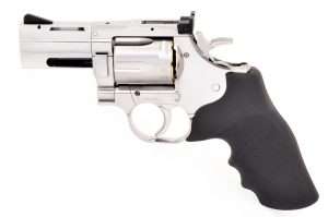 The 2-1/2 inch Model 715 has the larger grip contour used on the 6-inch model. The cylinder latch is now the correct design as used on the .357 magnum Model 715 and all previous Dan Wesson models.