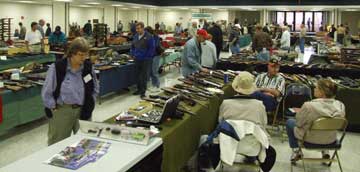 10_29_07_Airgun_Show_Hall