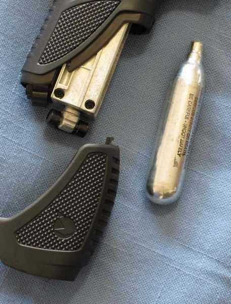 Pistola Gamo PT-85 socom blowback Tactical