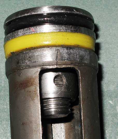 BSA Super Meteor piston broken opposite the weld
