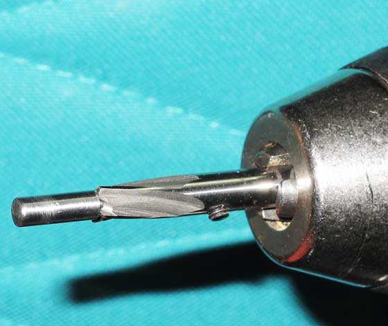 Meteor crown end mill in drill