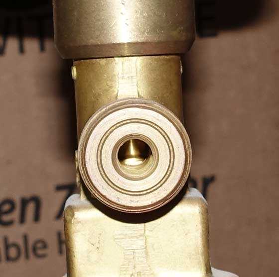 FWB model 2 pistol CO2 tasnk valve output