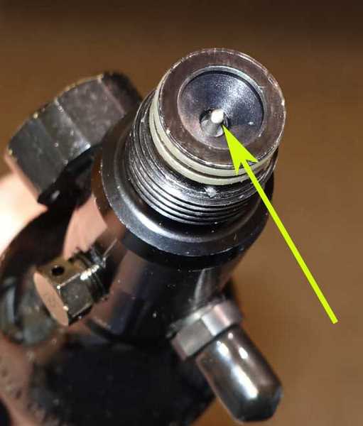 Gauntlet tank inlet and exhaust valve