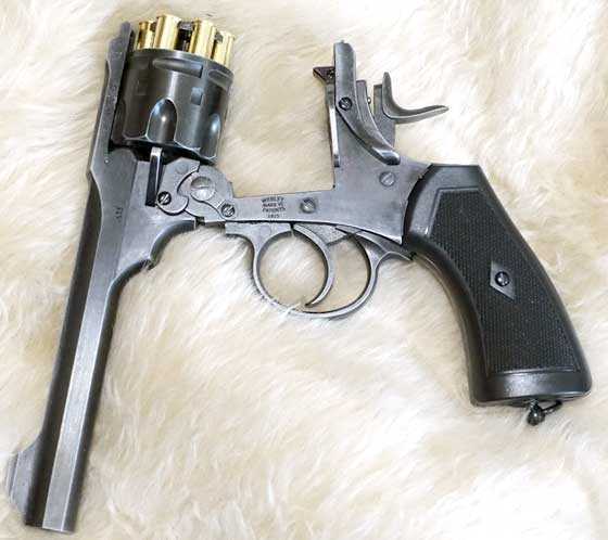 Webley Mark VI open