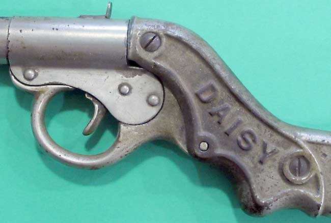 Daisy 20th Century left grip