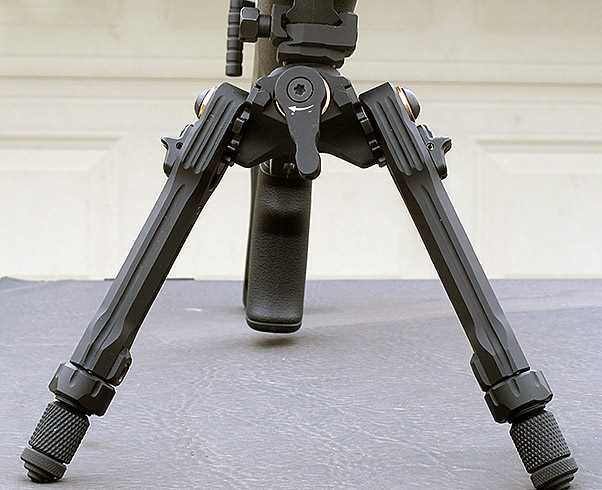 Avenger Bullpup bipod detail