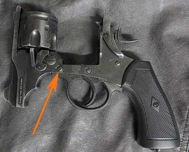 Webley Replica Airsoft Revolver - as Outdoor