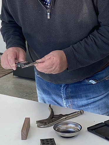 Denny measuring screw