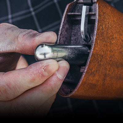 Crosman M1 is CO2 powered